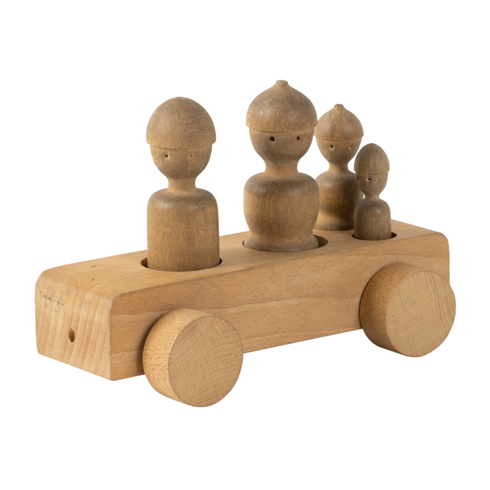 木製おもちゃ ファミリーカー