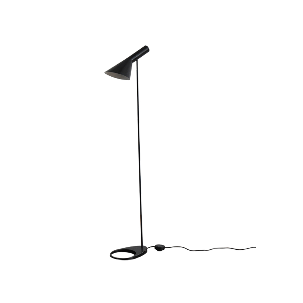 フロアーランプ Arne Jacobsen